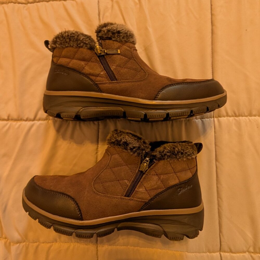 Sketchers Snow Booties, Winter ankle boots, fur